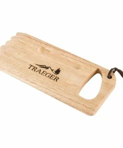 TRAEGER WOODEN GRILL SCRAPE