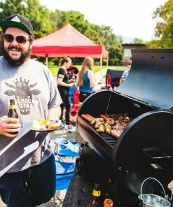 TRAEGER PORTABLE TAILGATER PELLET GRILL