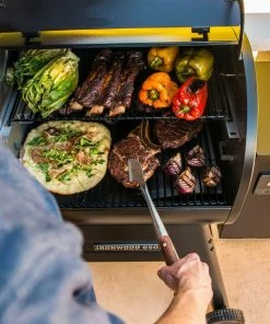 TRAEGER IRONWOOD 650 PELLET GRILL Outdoor Cooking