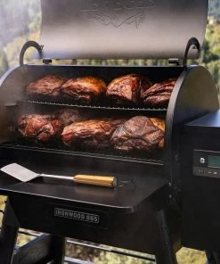 TRAEGER IRONWOOD 885 PELLET GRILL 27 TRAEGER IRONWOOD 885 PELLET GRILL