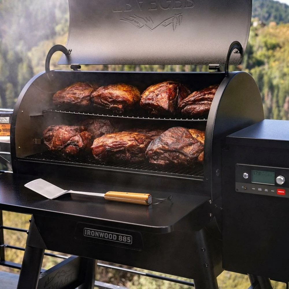 TRAEGER IRONWOOD 885 PELLET GRILL 6 TRAEGER IRONWOOD 885 PELLET GRILL