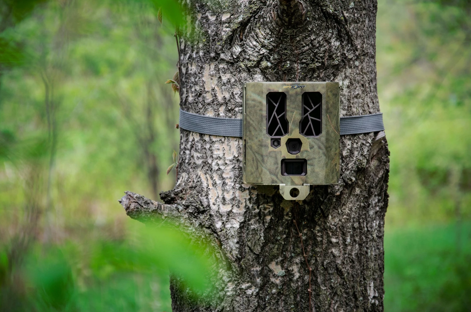 SPYPOINT STEEL SECURITY BOX FOR 48 LEDS SPYPOINT CAMERAS 7 SPYPOINT STEEL SECURITY BOX FOR 48 LEDS SPYPOINT CAMERAS