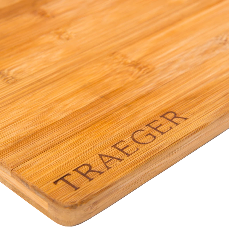 TRAEGER MAGNETIC BAMBOO CUTTING BOARD Traeger Accessories 3 TRAEGER MAGNETIC BAMBOO CUTTING BOARD Traeger Accessories
