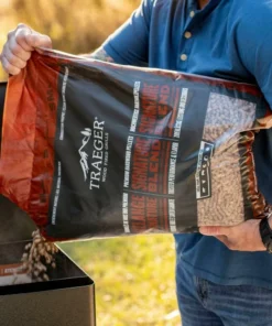 TRAEGER SIGNATURE BLEND BBQ WOOD PELLETS 7 TRAEGER SIGNATURE BLEND BBQ WOOD PELLETS