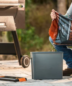 Traeger Accessories TRAEGER STAYDRY PELLET BIN & LID
